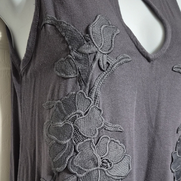 Maurices Charcoal Tank Top with Floral Detail - Picture 4 of 8